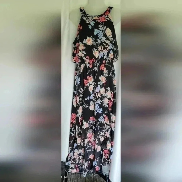 Elle | Floral Chiffon High-Low Maxi Dress in Black Floral Size Large - Picture 2 of 10